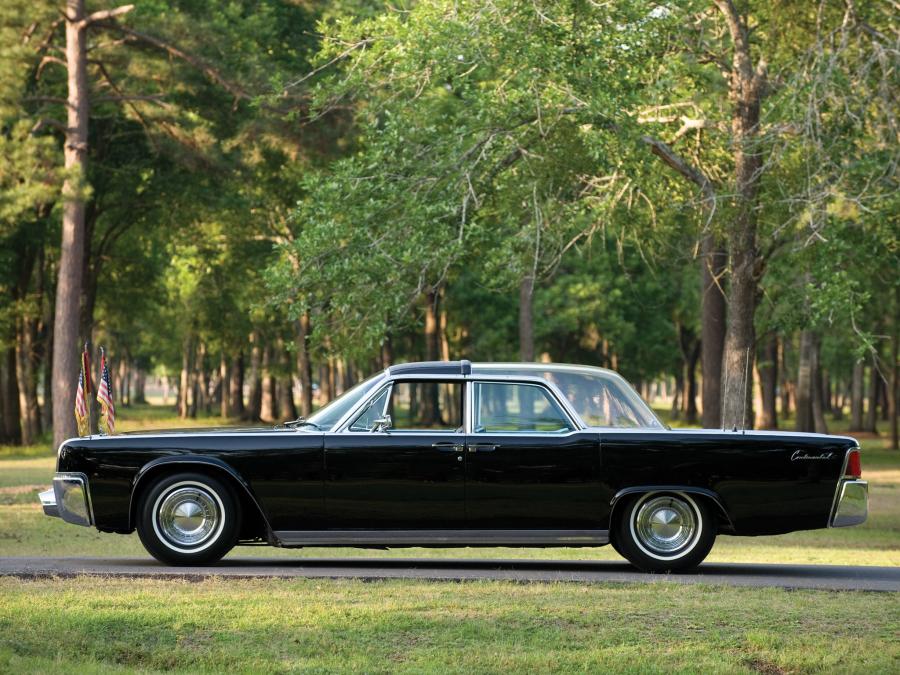  Lincoln Continental Bubbletop Kennedy Limousine 1962 года  (фото 20 из 26)